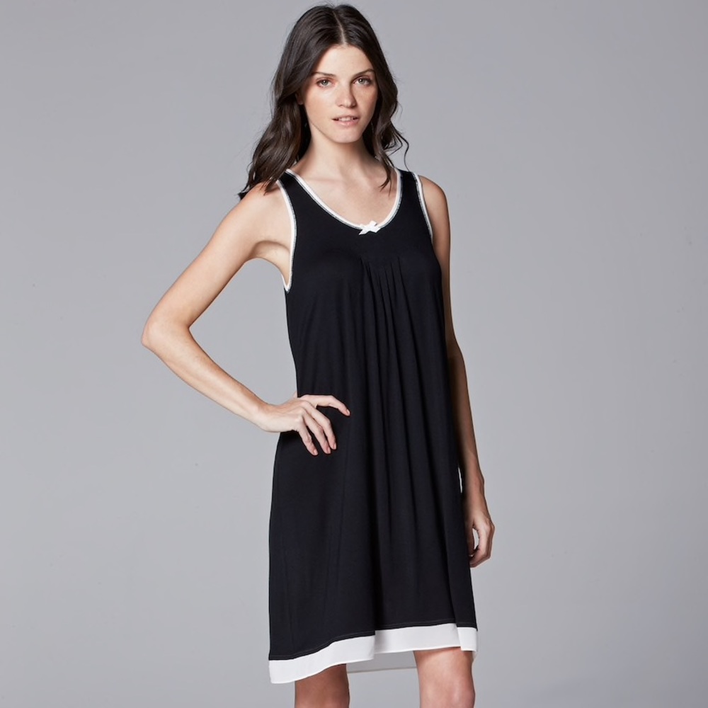 Simply Vera Vera Wang Basic Luxury Chemise